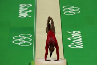 Simone Biles feet photo thumbnail