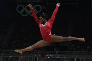 Simone Biles feet photo thumbnail