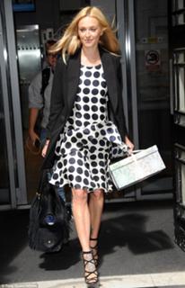 Fearne Cotton feet photo thumbnail