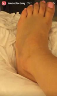 Amanda Cerny feet photo thumbnail