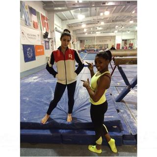 Aly Raisman feet photo thumbnail