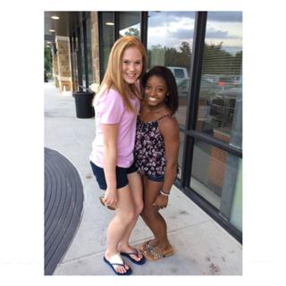 Simone Biles feet photo thumbnail