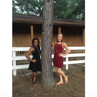 Simone Biles feet photo thumbnail