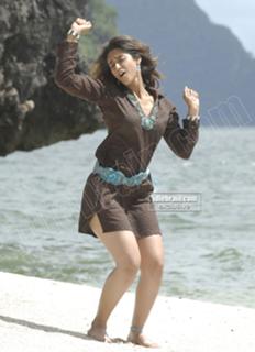 Ileana D'Cruz feet photo thumbnail