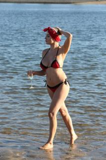 Courtney Stodden feet photo thumbnail