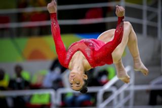 Aly Raisman feet photo thumbnail