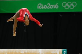 Simone Biles feet photo thumbnail