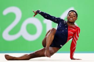 Simone Biles feet photo thumbnail