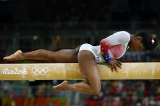 Simone Biles feet photo thumbnail
