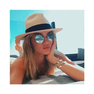 Rosie Huntington-Whiteley feet photo thumbnail