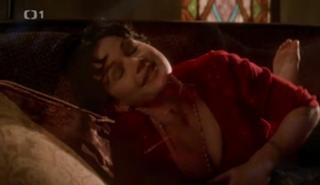 Carla Gugino feet photo thumbnail