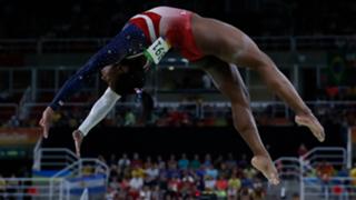 Simone Biles feet photo thumbnail