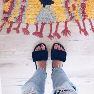Ashley Madekwe feet photo thumbnail