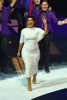 Nelly Furtado feet photo thumbnail