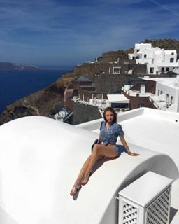Xenia Tchoumitcheva feet photo thumbnail