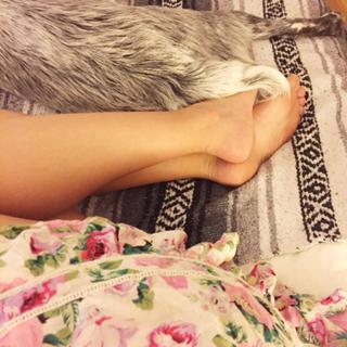 Adriene Mishler feet photo thumbnail
