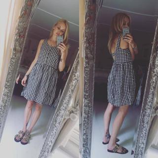 Fearne Cotton feet photo thumbnail
