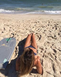 Kelly Bensimon feet photo thumbnail