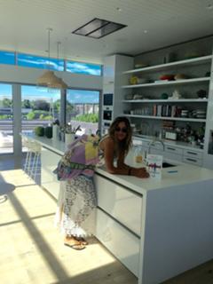 Kelly Bensimon feet photo thumbnail