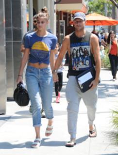 Taylor Hill feet photo thumbnail