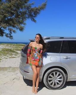 Camila Queiroz feet photo thumbnail