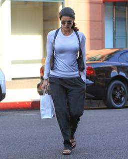 Michelle Rodriguez feet photo thumbnail
