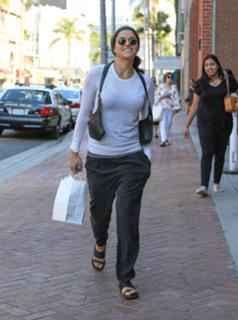 Michelle Rodriguez feet photo thumbnail