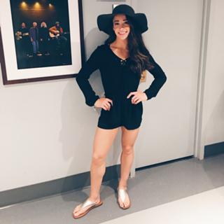 Aly Raisman feet photo thumbnail