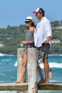 Sara Sampaio feet photo thumbnail