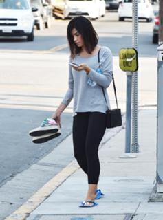 Jenna Dewan feet photo thumbnail