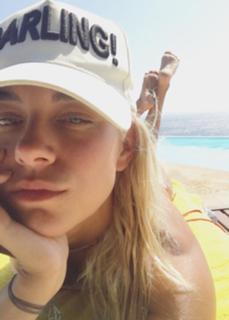 Doukissa Nomikou feet photo thumbnail