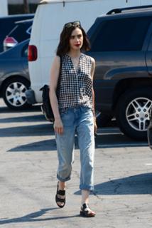 Lily Collins feet photo thumbnail