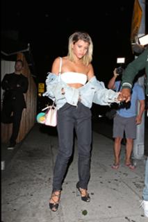 Sofia Richie feet photo thumbnail