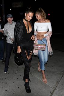 Gigi Hadid feet photo thumbnail