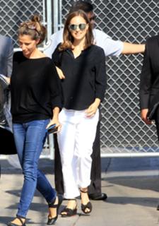 Natalie Portman feet photo thumbnail