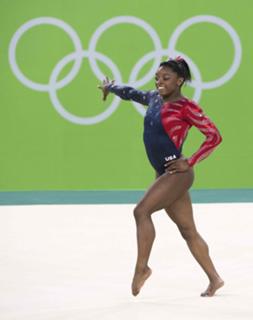 Simone Biles feet photo thumbnail