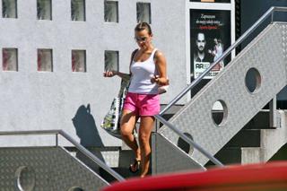 Anna Mucha feet photo thumbnail