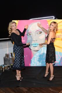 Chloë Grace Moretz feet photo thumbnail