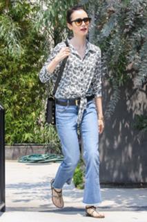 Lily Collins feet photo thumbnail