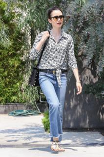 Lily Collins feet photo thumbnail