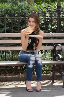 Laura Marano feet photo thumbnail