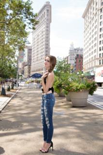 Laura Marano feet photo thumbnail
