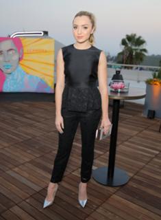 Peyton List feet photo thumbnail
