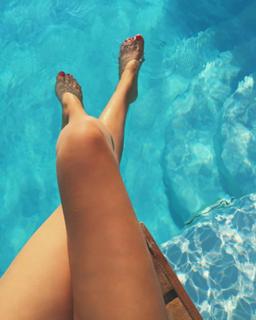 Xenia Tchoumitcheva feet photo thumbnail