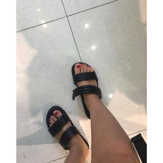 Jennette McCurdy feet photo thumbnail