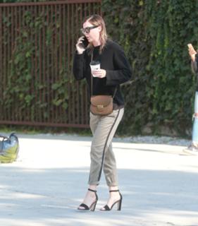Ellen Pompeo feet photo thumbnail