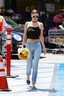 Miranda Kerr feet photo thumbnail