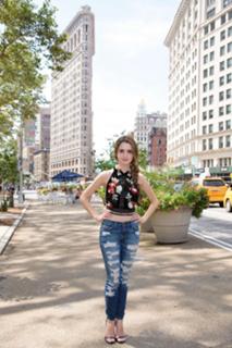 Laura Marano feet photo thumbnail