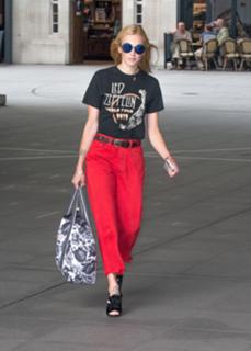 Fearne Cotton feet photo thumbnail