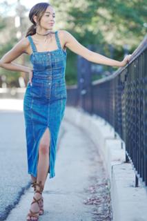 Ashley Madekwe feet photo thumbnail
